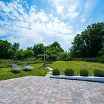 Awesome In With Wifi Holiday home