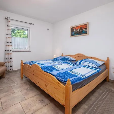 Holiday home Awesome In With Wifi Koromacno